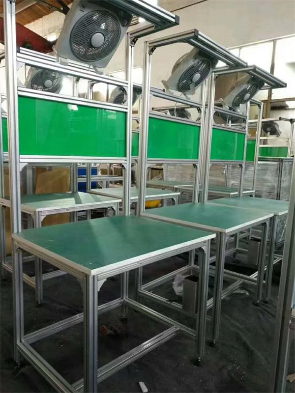 鋁合金型材工作臺以新型材料智能設計及功能多樣成為企業提升效率改善環境的得力助手